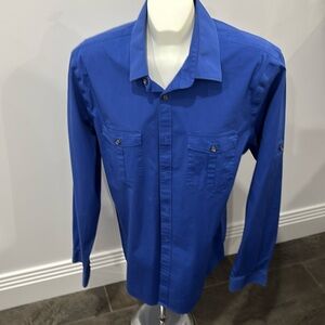 Men’s long sleeve fitted casual dress shirt